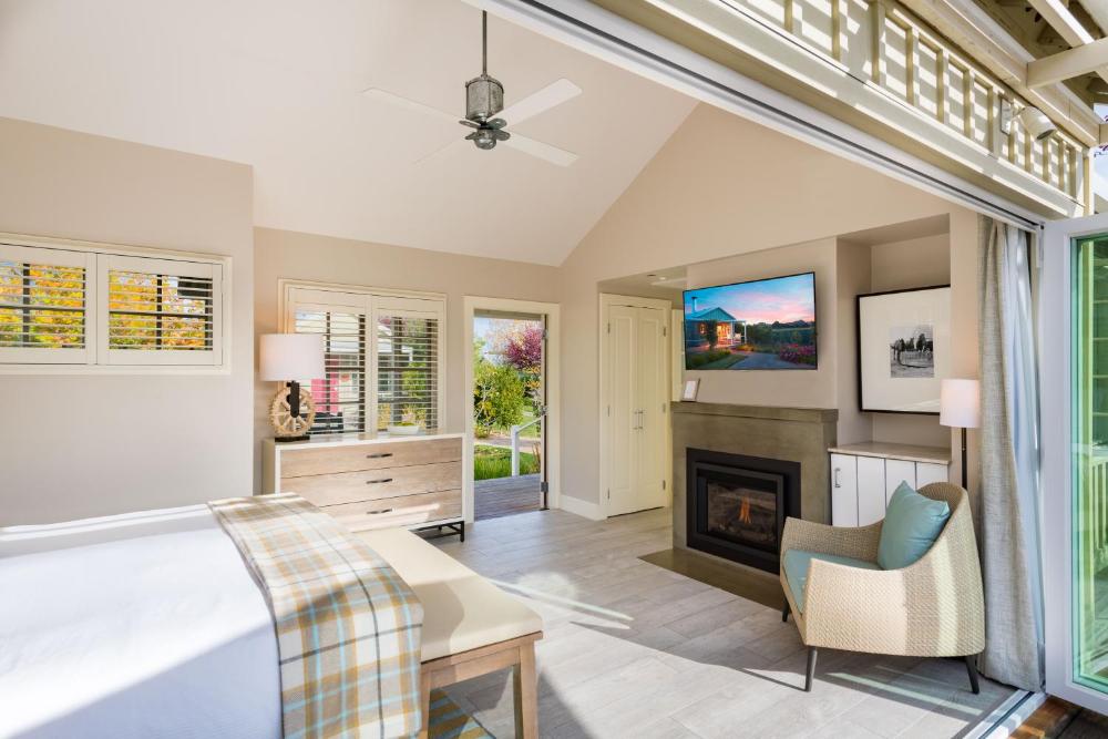Premier Cottage with Garden View  interior